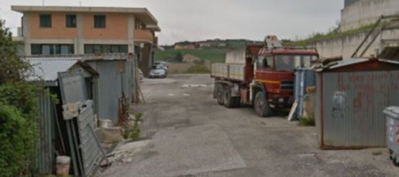 5 rooms Apartment in Filottrano, Italy No. 99839 2