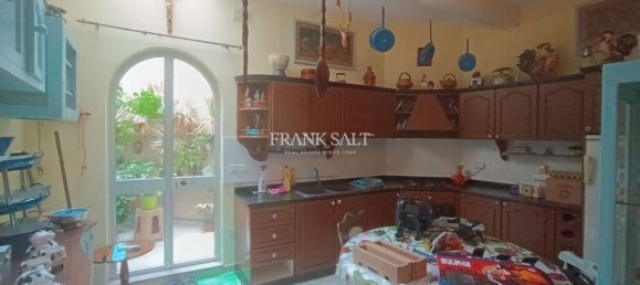 3 غرف نوم تاون هاوس في Luqa, Malta رقم 2099 9