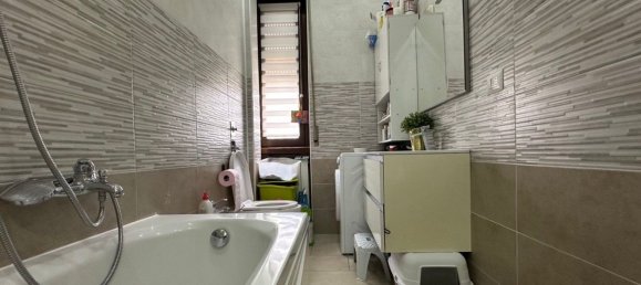 3-salle Appartement à Bussero, Italy No. 61777 9