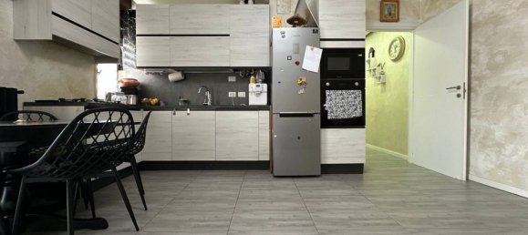 3-salle Appartement à Bussero, Italy No. 61777 2