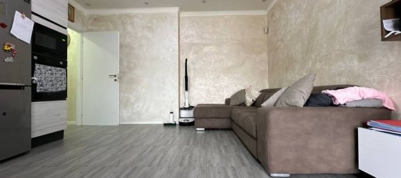 3-salle Appartement à Bussero, Italy No. 61777 5