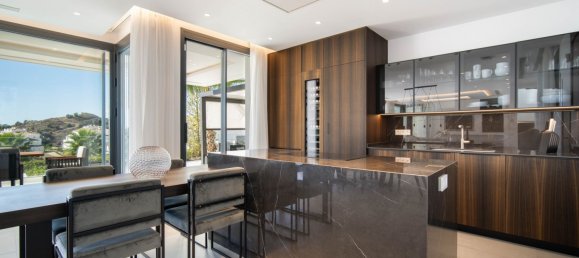 4 Schlafzimmer Villa in Marbella, Spain, Nr. 55983 35