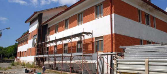 1350m² Building in Avellino, Italy No. 255385 4
