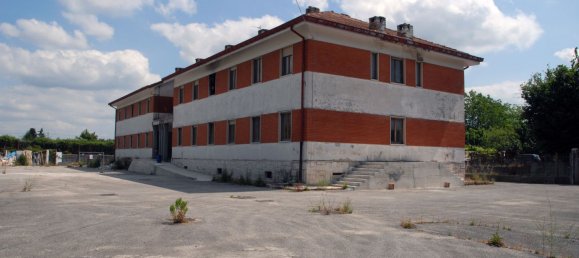 1350m² Building in Avellino, Italy No. 255385 5