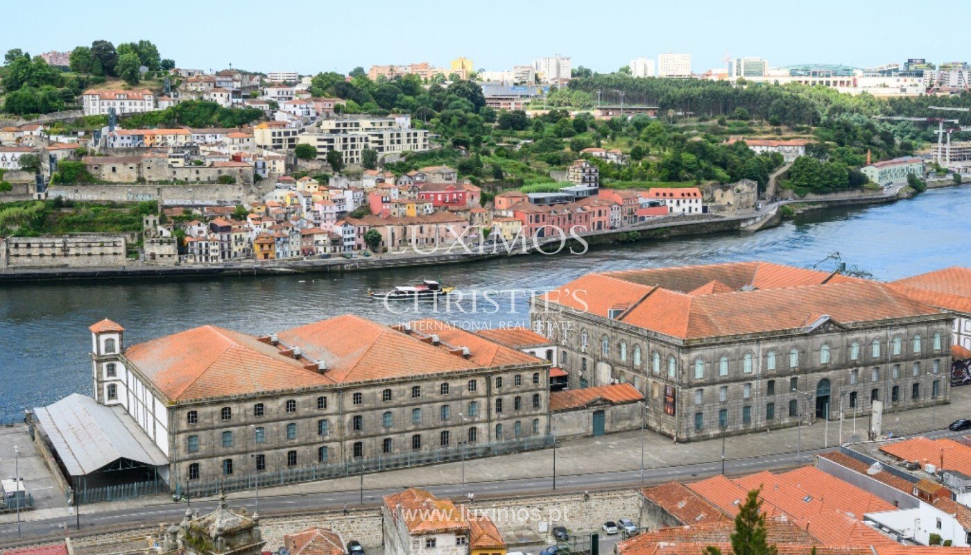 Дуплекс с 3 спальнями в Порту, Португалия № 259465