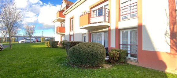 2 bedrooms Apartment in Beaurains, France No. 51420 11