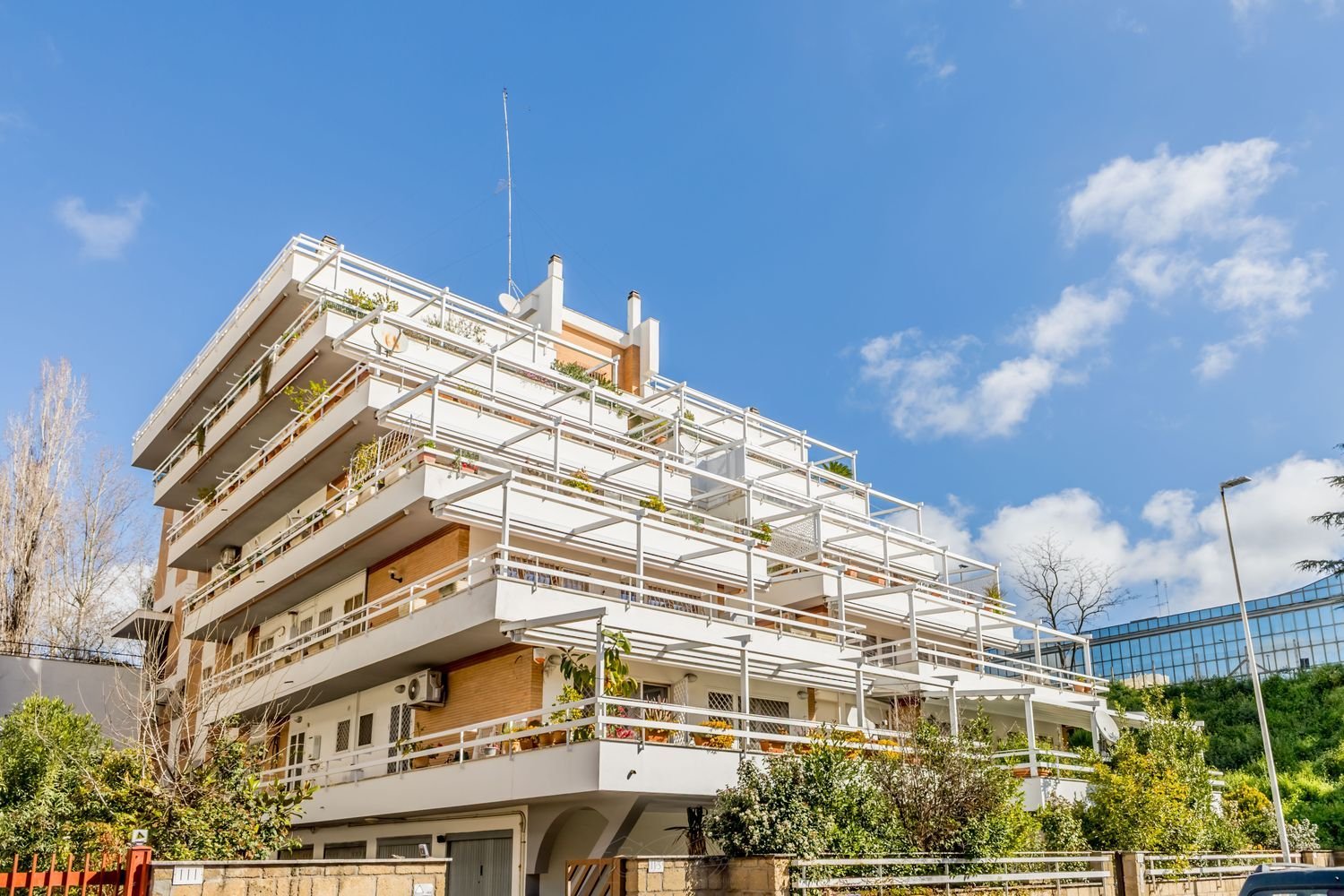 Квартира с 4 комнатами в Рим, Италия № 100685