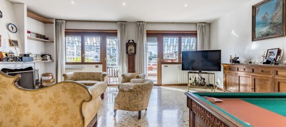 Квартира с 4 комнатами в Рим, Италия № 100685 76