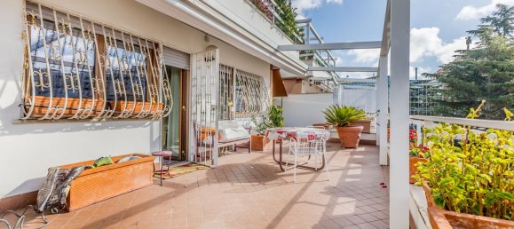 Квартира с 4 комнатами в Рим, Италия № 100685 109