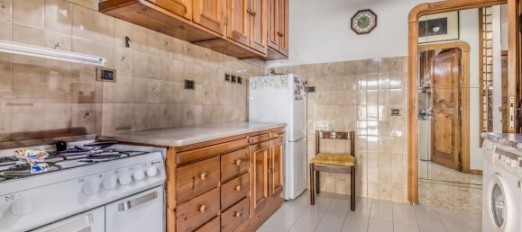 Квартира с 4 комнатами в Рим, Италия № 100685 88