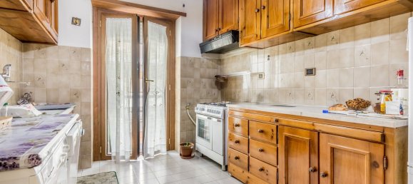 Квартира с 4 комнатами в Рим, Италия № 100685 29