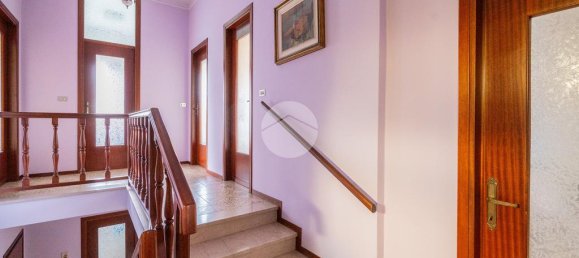 3 bedrooms Villa in Curtatone, Italy No. 340364 6