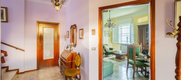 3 bedrooms Villa in Curtatone, Italy No. 340364 4