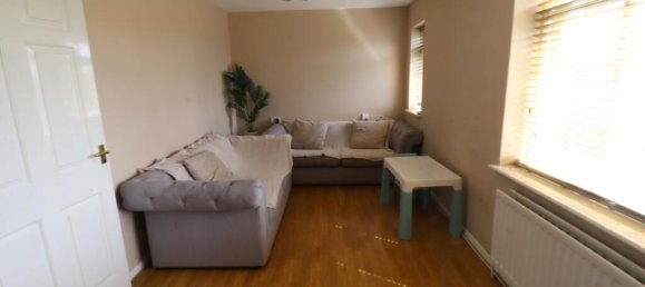 1 Schlafzimmer Wohnung in Southall, United Kingdom, Nr. 13528 2