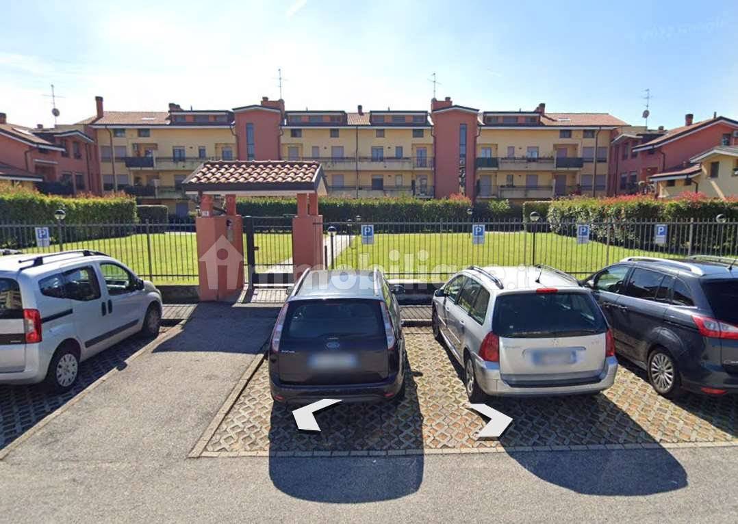 1 chambre Appartement à Abbiategrasso, Italy No. 337872