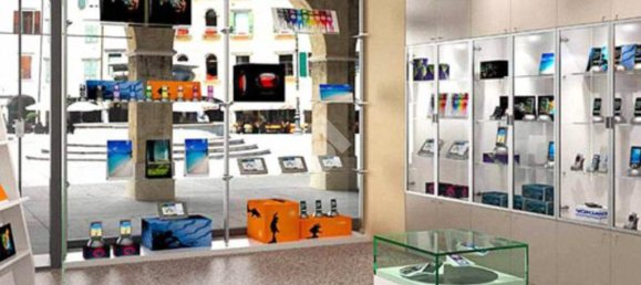 1غرفة مستودع في Calenzano, Italy رقم 40047 14