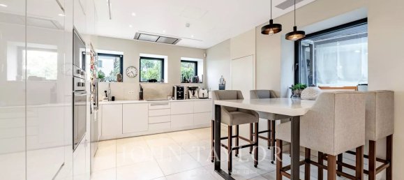 6 bedrooms House in Lisbon, Portugal No. 10715 13