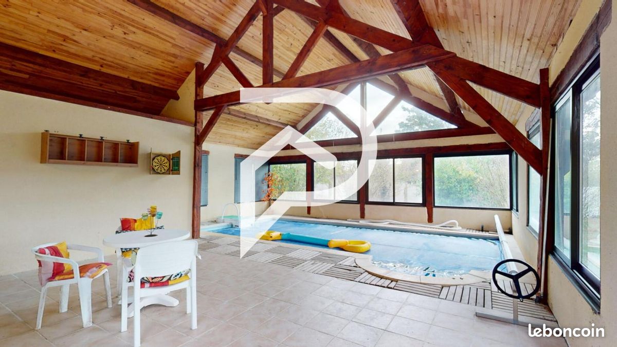 3 bedrooms Villa in Marcilly-en-Villette, France No. 217537