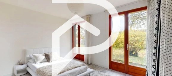 3 bedrooms Villa in Marcilly-en-Villette, France No. 217537 3