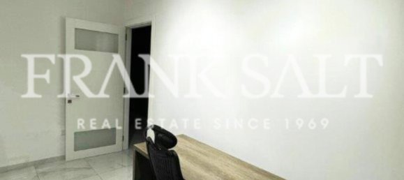 2 bedrooms Maisonette in Mellieha, Malta No. 8030 4