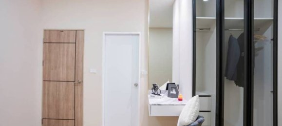 4 bedrooms Villa in Pattaya, Thailand No. 59470 4