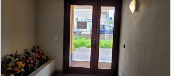 3 rooms Apartment in Bressana Bottarone, Italy No. 332693 32