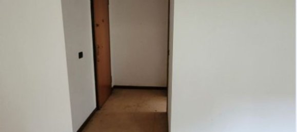 3 rooms Apartment in Bressana Bottarone, Italy No. 332693 8