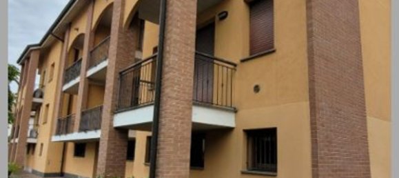 3 rooms Apartment in Bressana Bottarone, Italy No. 332693 22