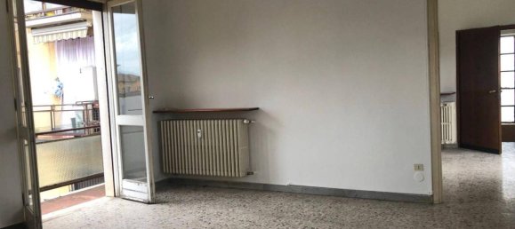 Apartamento de 3 habitaciónes en Canegrate, Italy No. 33671 2