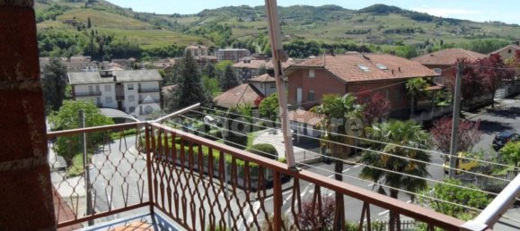 5 rooms Apartment in Santo Stefano Belbo, Italy No. 150922 8