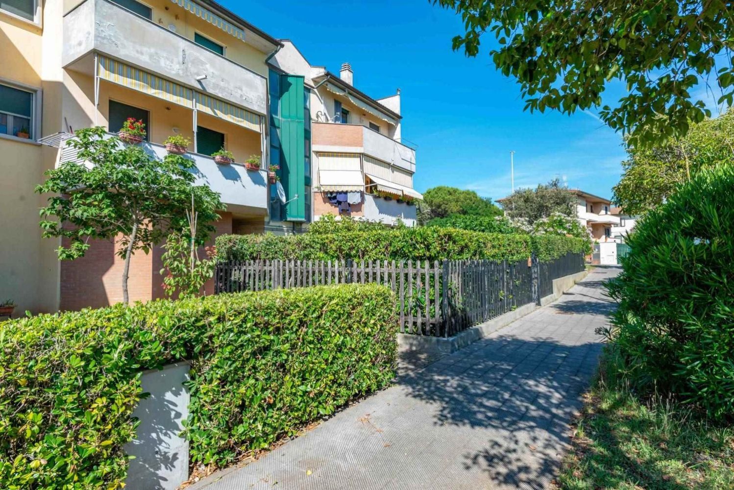 Apartamento de 5 habitaciónes en Rosignano Marittimo, Italy No. 222011