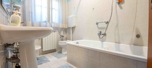 Apartamento de 5 habitaciónes en Rosignano Marittimo, Italy No. 222011 12