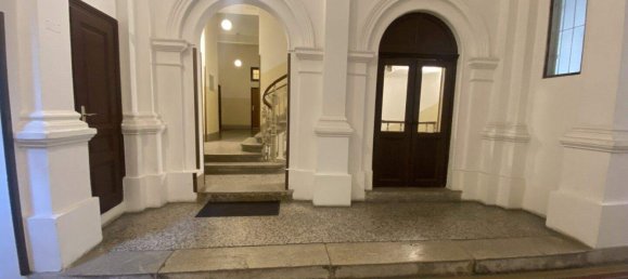 2 rooms Apartment in Josefstadt, Austria No. 131772 2