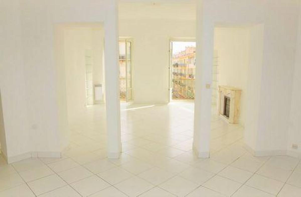 4 bedrooms Condo in Nice, France No. 3117