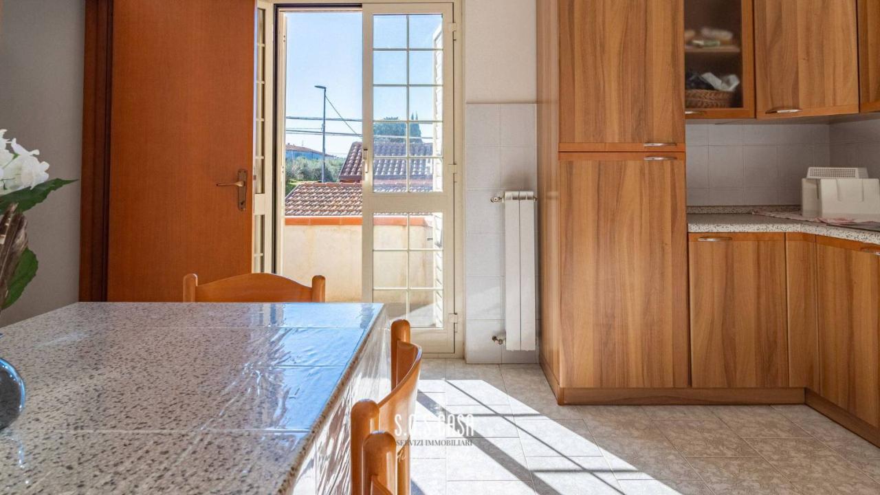 Villa de 5 habitaciónes en Crecchio, Italy No. 177918