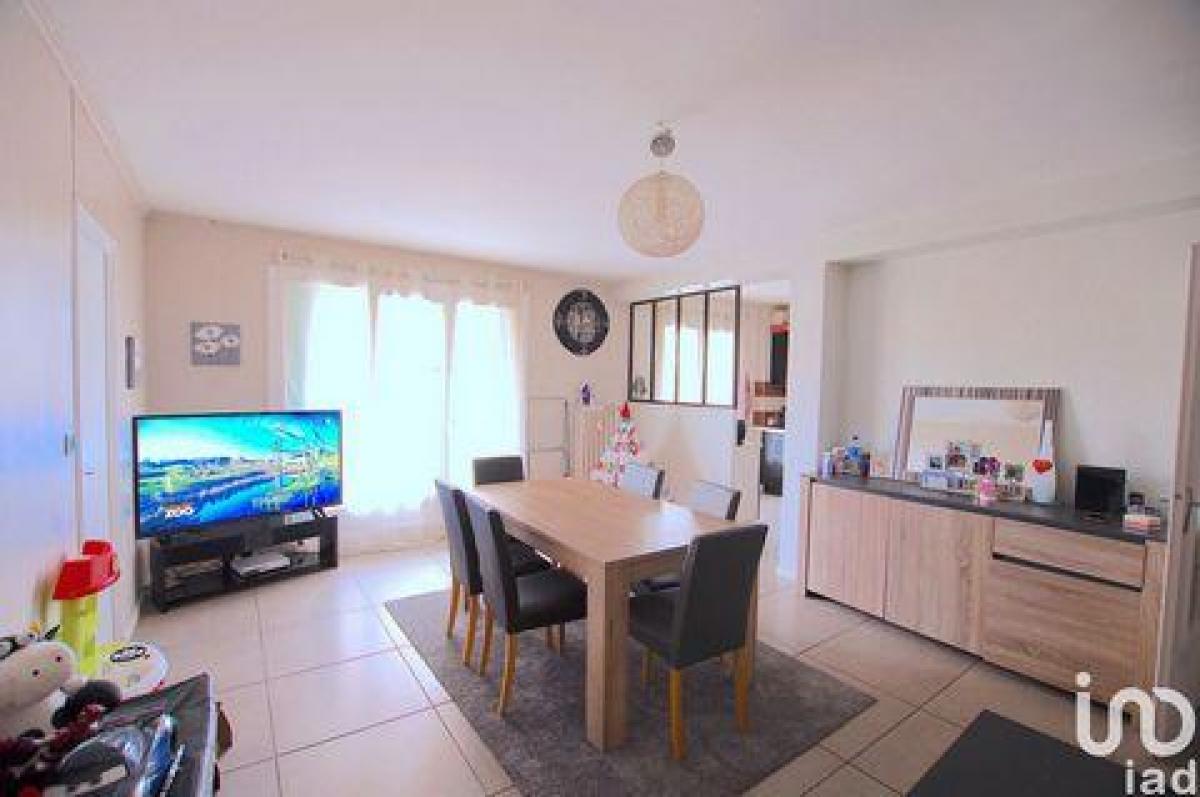 3 bedrooms Condo in Manosque, France No. 8046