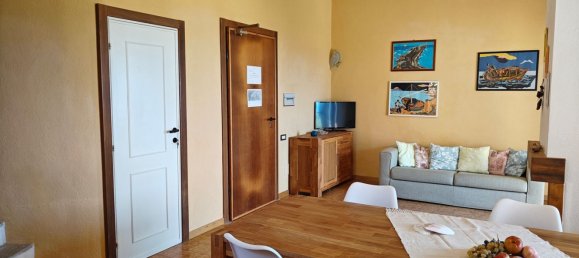 Casa de 5 dormitorios en Trinità d'Agultu e Vignola, Italy No. 319320 11