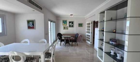 3 bedrooms Apartment in Agios Tychonas, Cyprus No. 18150 4