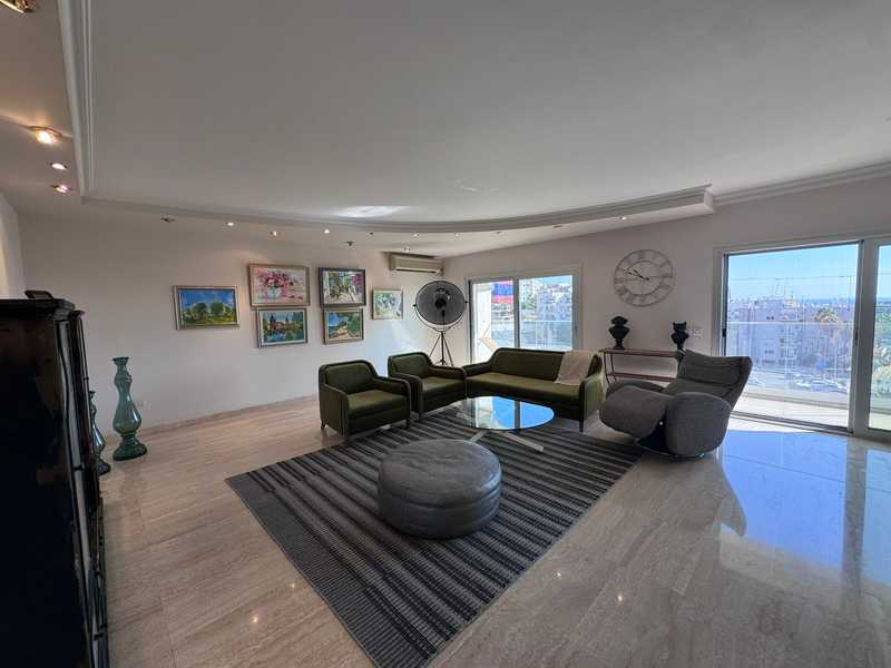 3 bedrooms Apartment in Agios Tychonas, Cyprus No. 18150