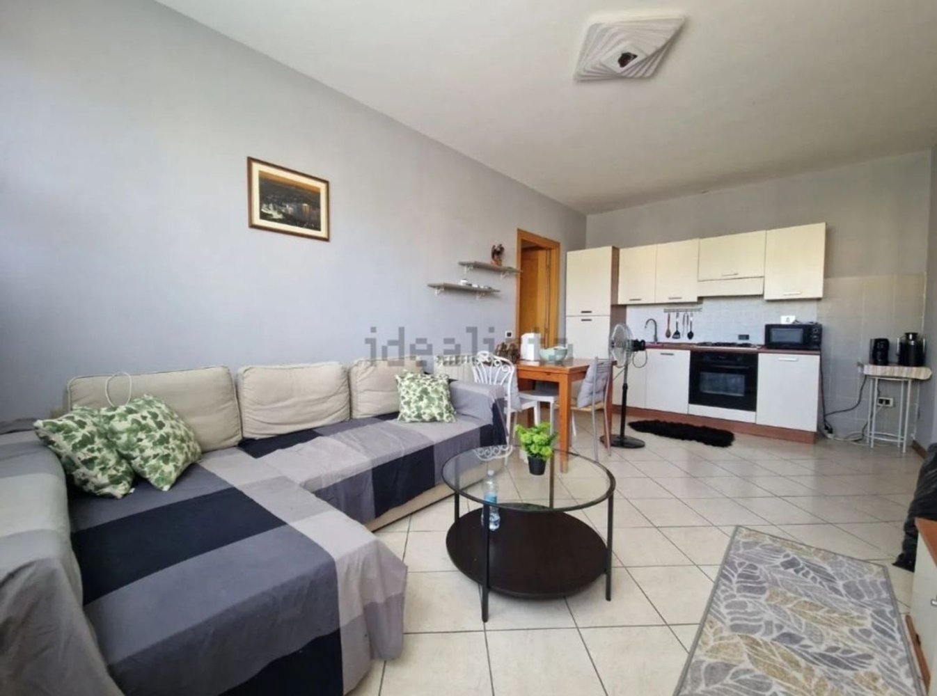 2 rooms Apartment in Prato, Italy No. 272352