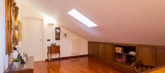 4 غرف نوم فيلا في Arese, Italy رقم 134716 37