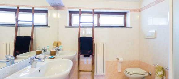 4 غرف نوم فيلا في Arese, Italy رقم 134716 30