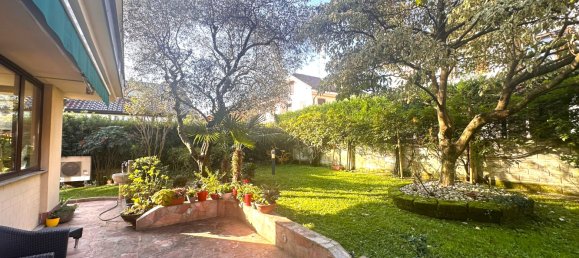 4 غرف نوم فيلا في Arese, Italy رقم 134716 15