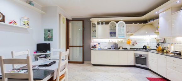 4 غرف نوم فيلا في Arese, Italy رقم 134716 18