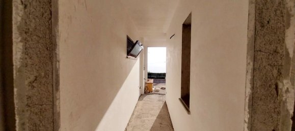 Квартира с 3 комнатами в Бельведере Мариттимо, Италия № 173653 4