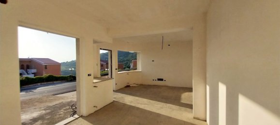 Квартира с 3 комнатами в Бельведере Мариттимо, Италия № 173653 15