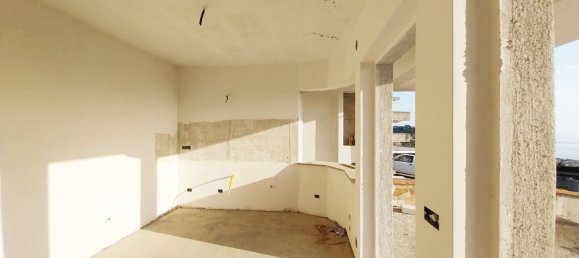 Квартира с 3 комнатами в Бельведере Мариттимо, Италия № 173653 16