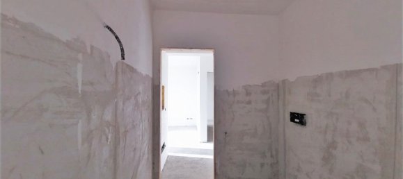 Квартира с 3 комнатами в Бельведере Мариттимо, Италия № 173653 27