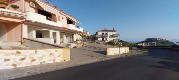 Квартира с 3 комнатами в Бельведере Мариттимо, Италия № 173653 6