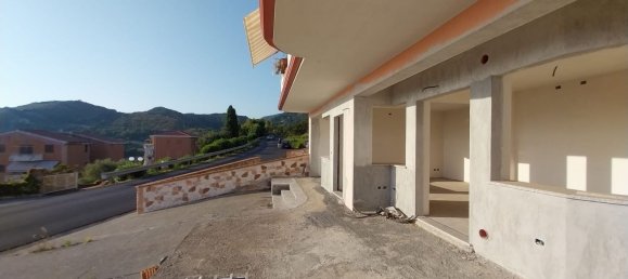 Квартира с 3 комнатами в Бельведере Мариттимо, Италия № 173653 9